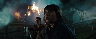 Illustration for article titled 61 Super 8 screengrabs unlock the clues in J.J. Abrams' new trailer